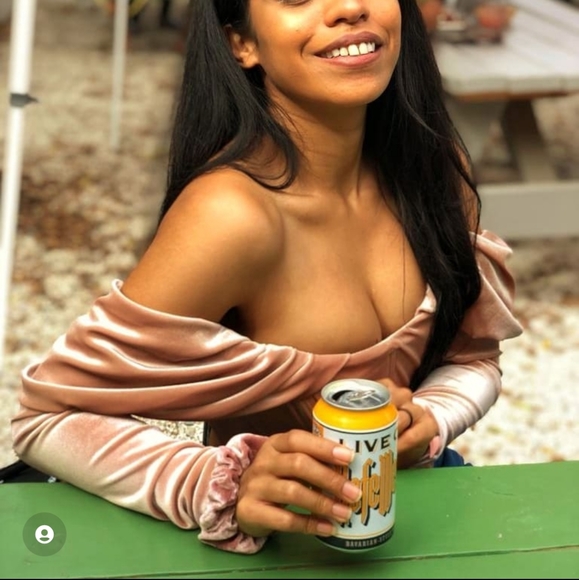 House of CB Holly Blush Velvet Long Sleeved Corset - Picture 7 of 16